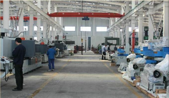 Değişken Hızla Sallanan Eyer Hidrolik Yüzey Taşlama Makinesi 0
