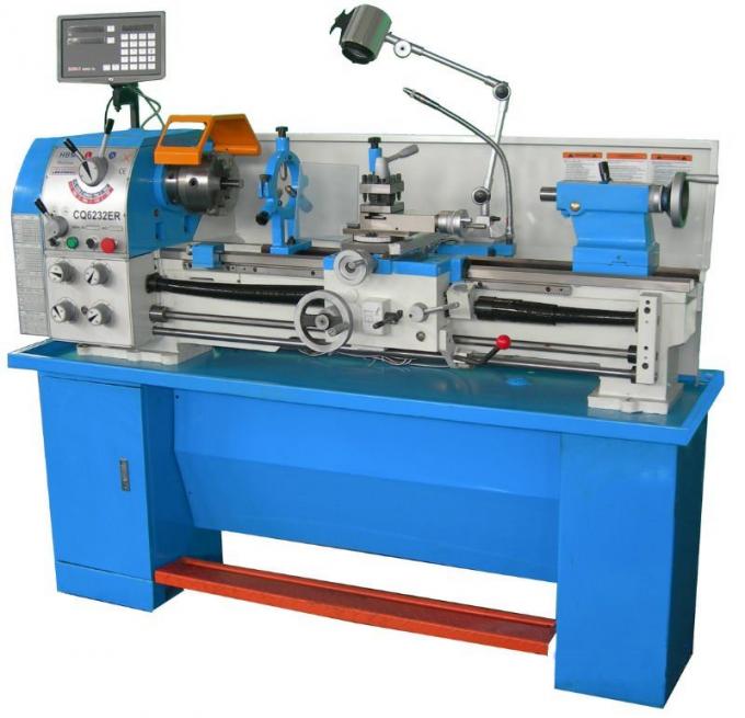 Cq6232e CNC Metal Torna Yüksek Hızlı Titreşim Önleyici Metal Hassas Torna 0