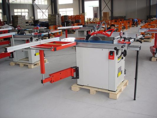 3000W Sürgülü Kesme Ekipmanları Kompakt Ahşap Kesici Masa Testere Makinesi